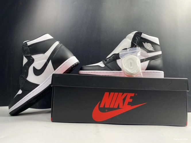 HYPE 555088-010 Air Black White Retro Jordan (2014) 1 0809